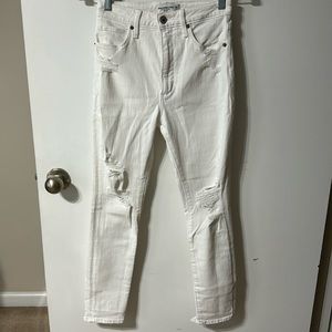 Abercrombie & Fitch White The Super Skinny High Rise Jeans size 2 short